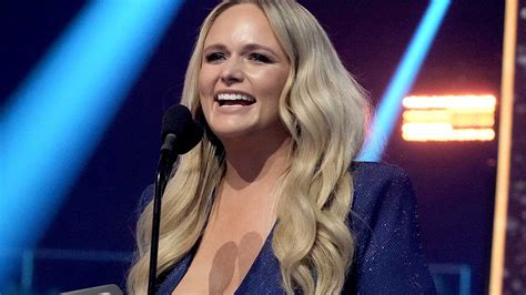 miranda lambert nude|Miranda Lambert risks wardrobe malfunction in daring revealing。